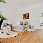 Sleek Minutes Away From Deutsches Eck Apartament *