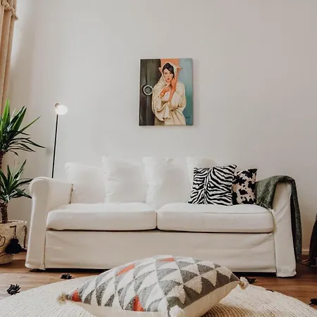 Apartment Sleek Minutes Away From Deutsches Eck *