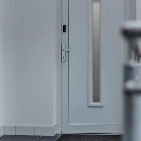 Apartment Sleek Minutes Away From Deutsches Eck