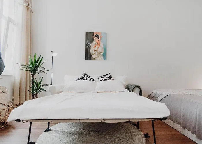 Διαμέρισμα Sleek Minutes Away From Deutsches Eck