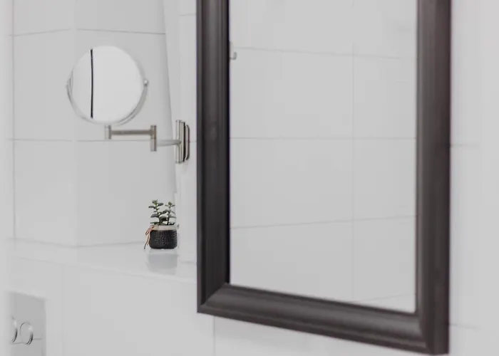 Sleek Minutes Away From Deutsches Eck * Κόμπλεντς