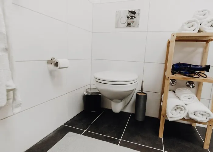 Διαμέρισμα Sleek Minutes Away From Deutsches Eck