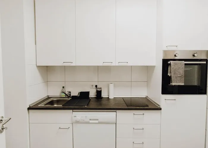 Sleek Minutes Away From Deutsches Eck *