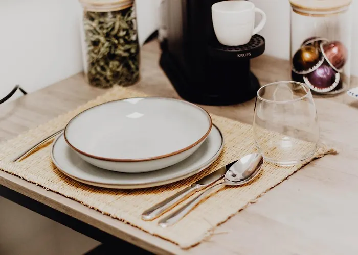 Sleek Minutes Away From Deutsches Eck Κόμπλεντς